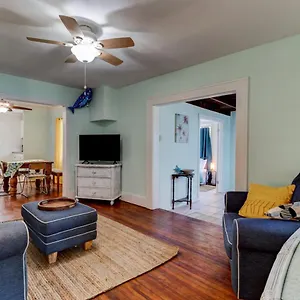 https://the-gypsy-mermaid-3-bed-ginormous-yard.thedaytonabeachhotels.com